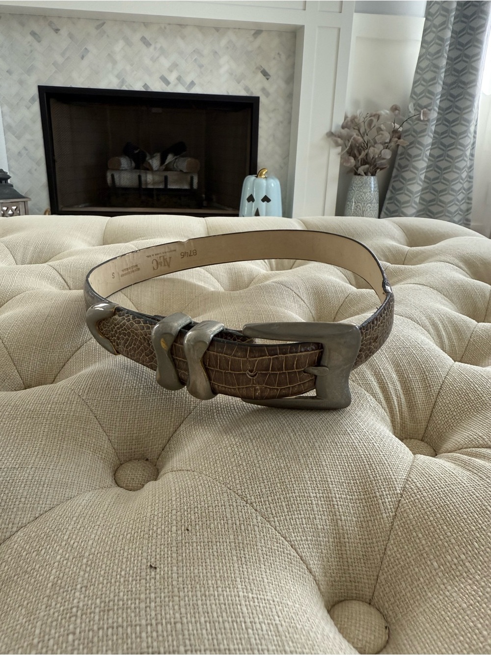 Brown Croc-Texture Leather Belt with Brushed Metal Buckle